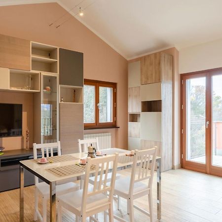 Ferienwohnung Altido Splendid Flat With Terrace & Magnificent View Breccanecca Exterior foto