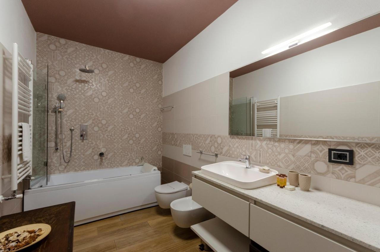 Ferienwohnung Altido Splendid Flat With Terrace & Magnificent View Breccanecca Exterior foto