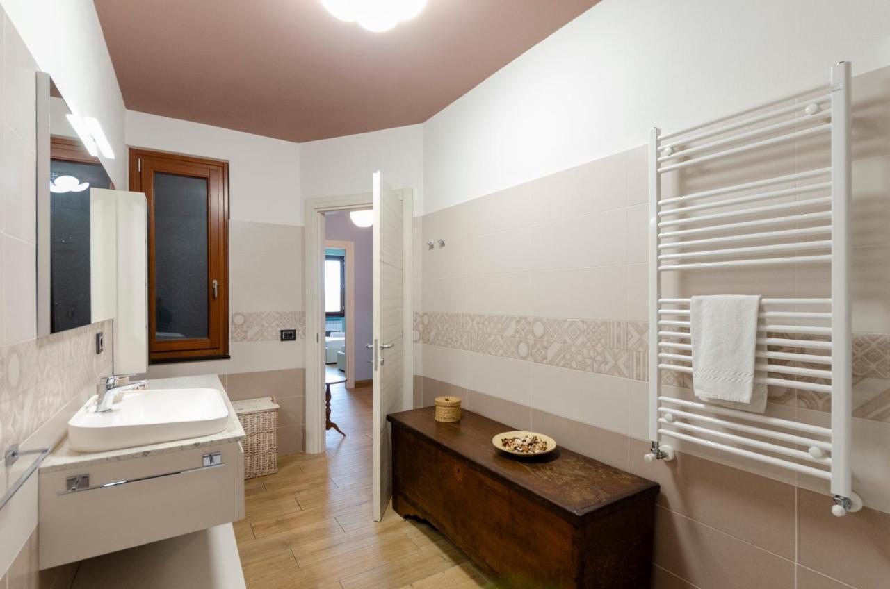 Ferienwohnung Altido Splendid Flat With Terrace & Magnificent View Breccanecca Exterior foto
